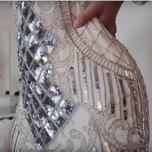 PEACE + LOVE EMBELLISHED BODY CON DRESS ✨